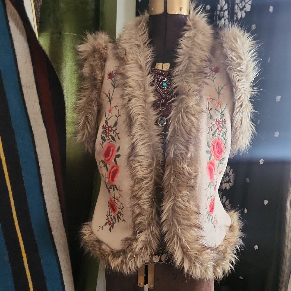 Boston Proper Satin Vest in Soft Brown